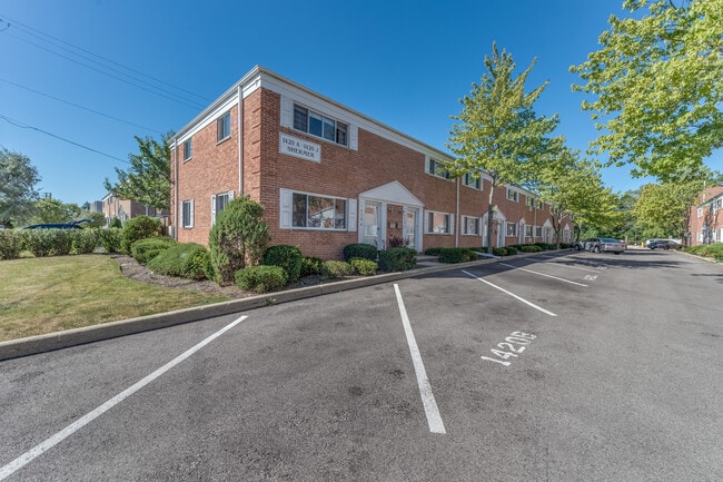 Building Photo - 1420 Shermer Rd