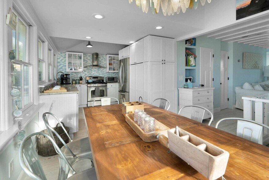 Building Photo - 148 Creek Rd