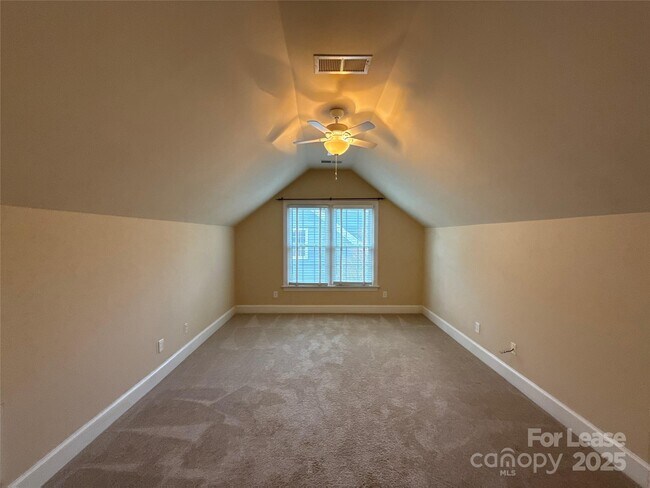 Building Photo - 805 Stargard Ct