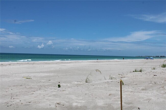 Building Photo - 3810 Gulf of Mexico Dr