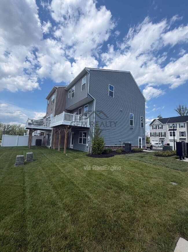 Building Photo - 8700 Stevenson Ln