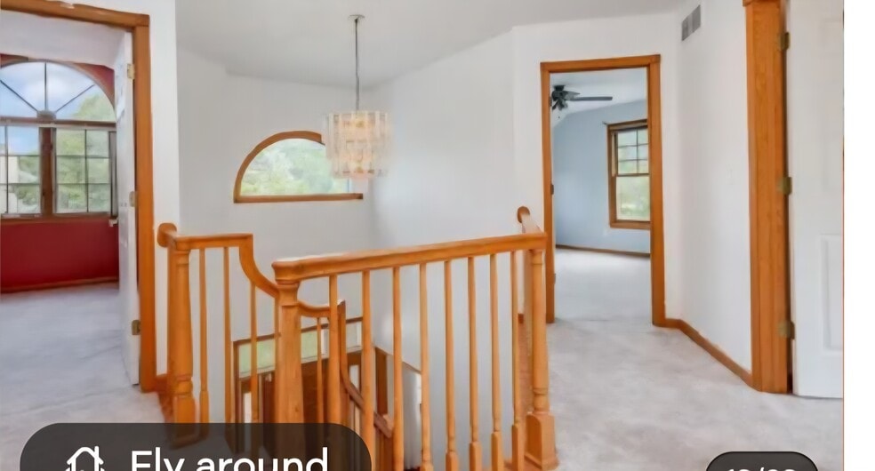 Building Photo - 5261 Oakbrook Dr