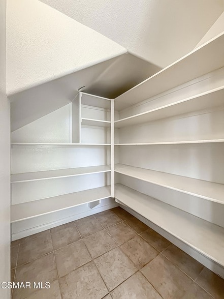 Building Photo - 2930 Esperanza Way