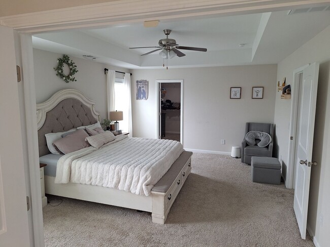 Building Photo - Magnificent Five Bedroom Home in Elgin SC!