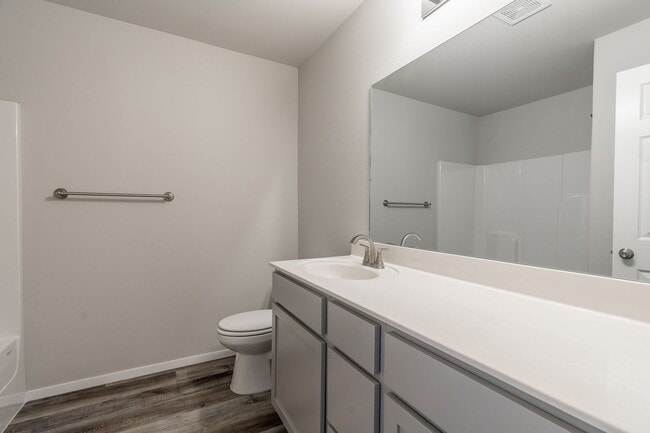 Building Photo - 529 Woodcreek Lp