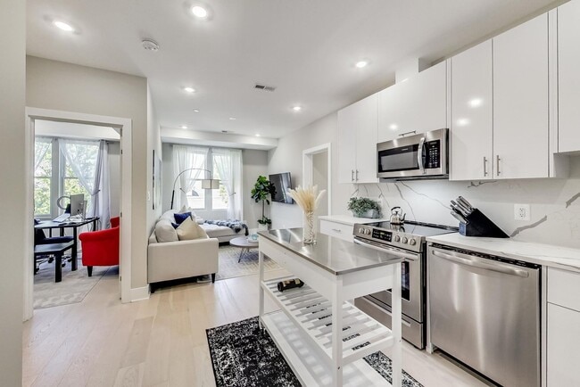 Building Photo - 1638 K St NE