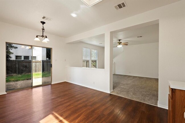 Building Photo - 200 Lexington