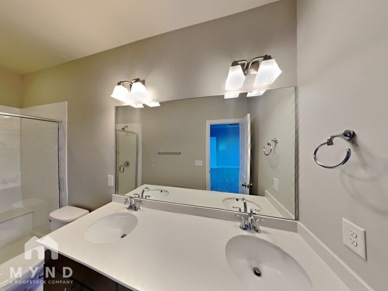 Building Photo - 3322 Bending Birch Pl