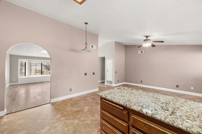 Building Photo - Beautiful large corner lot