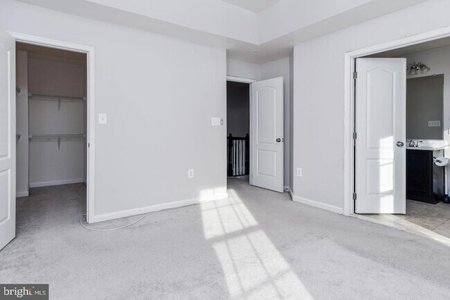 Building Photo - 9553 Weshurst Ln