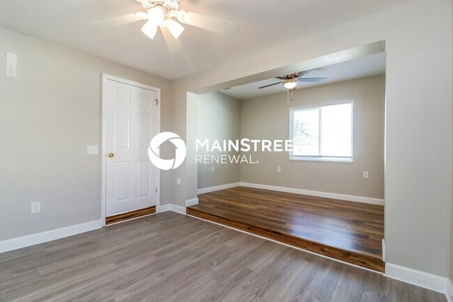 Building Photo - 3 Bedroom Pet-Friendly Home in St. Petersburg, FL with Main Street Renewal