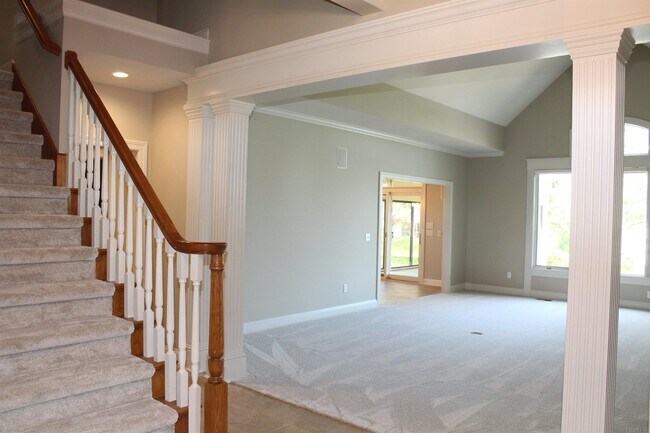 Building Photo - 10632 Lantern Bay Cove