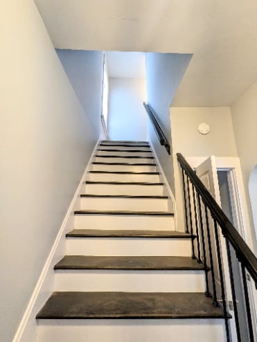Building Photo - !! MOVE IN SPECIAL: $300 OFF on 1st Month'...