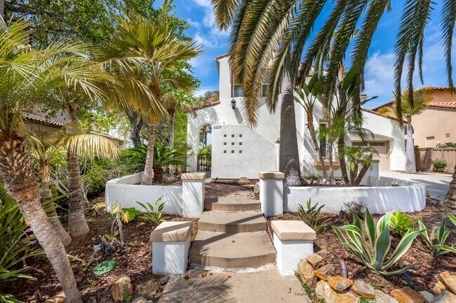 Building Photo - 6213 Paseo Privado