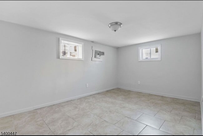 Building Photo - 35 McAdoo Ave