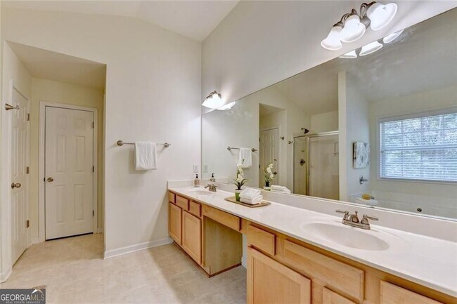 Building Photo - 335 Pintail Ct