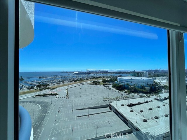 Building Photo - 525 E Seaside Way