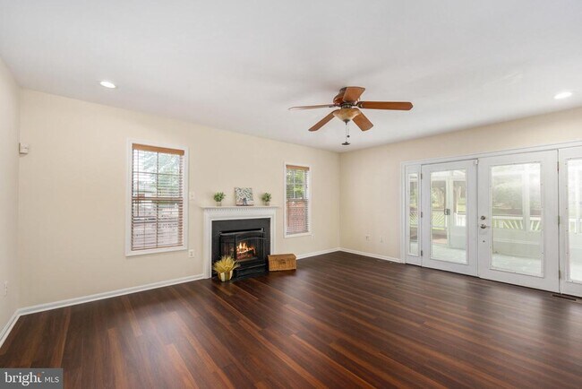 Building Photo - 12907 Martingale Ct