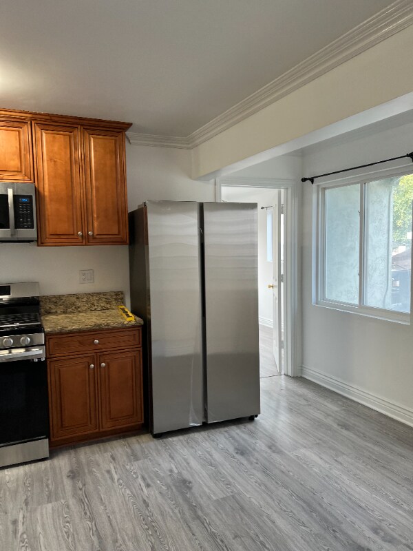 Building Photo - 6107 Romaine