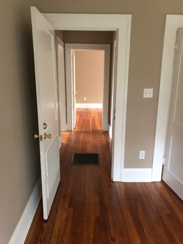 Building Photo - 2717 Oak St