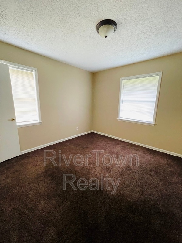 Building Photo - 4860 Leonard Rd