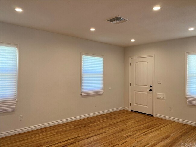 Building Photo - 1125 N Verdugo Rd