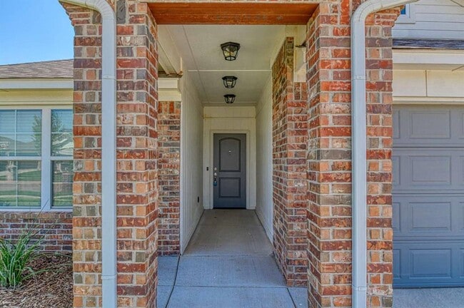 Building Photo - 3232 Mt Nebo Dr