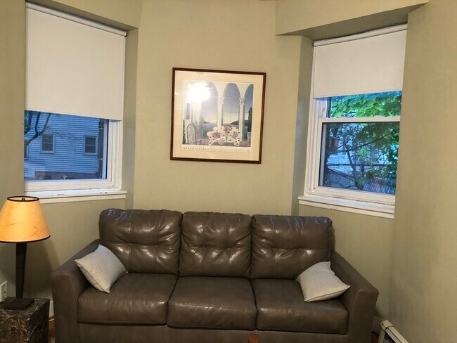 Primary Photo - 318 Tappan St