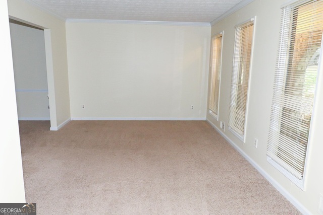 Building Photo - 5935 Avenue of Redwoods SW