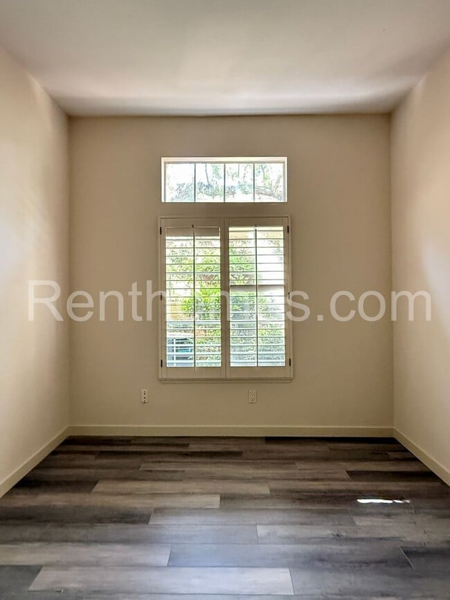 Building Photo - 11295 Provencal Pl