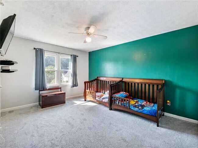 Building Photo - 443 Rhett Dr