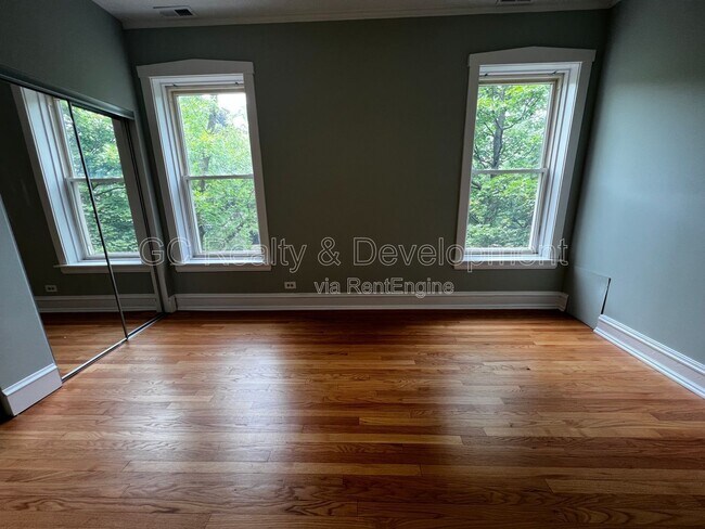 Building Photo - 2144 W Estes Ave