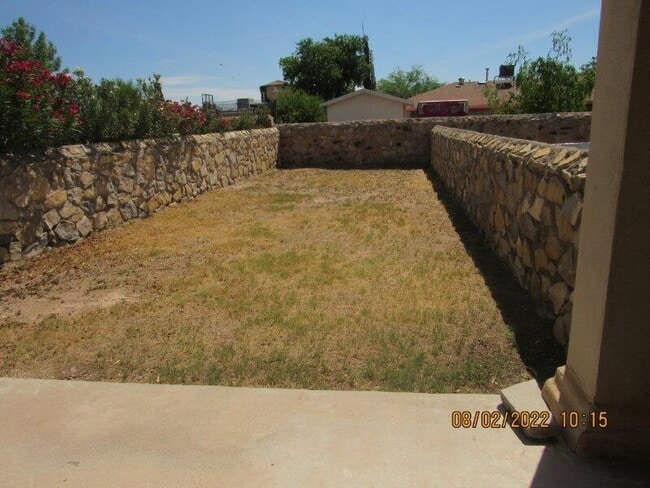 Building Photo - 1600 Hartsdale Dr