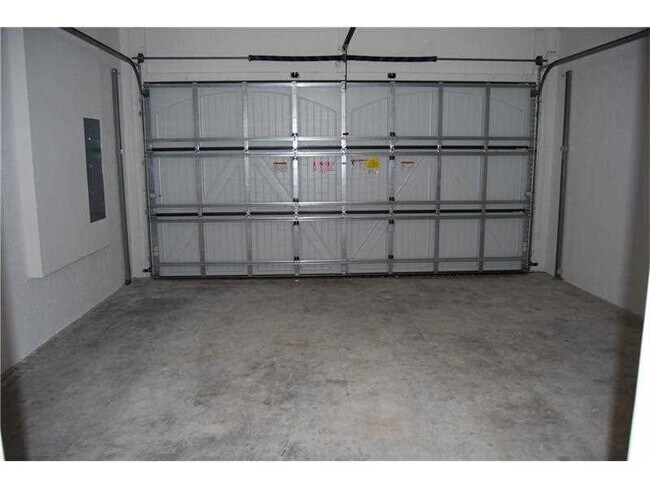 Building Photo - 176 SW 127th Terrace