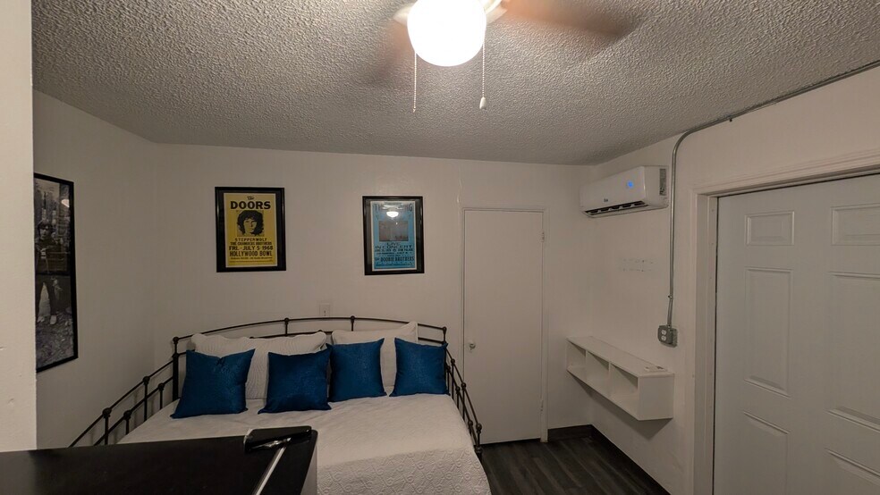 Building Photo - 1906 Rodman St