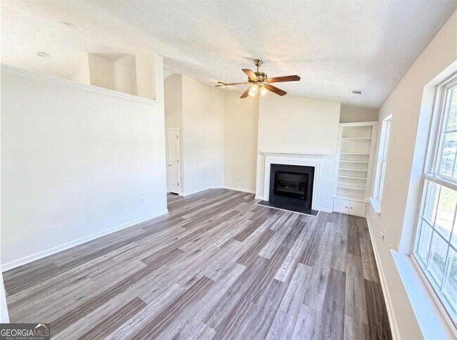 Building Photo - 503 Oakleaf Ct