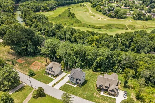 Building Photo - 420 Stonemeadow Rd