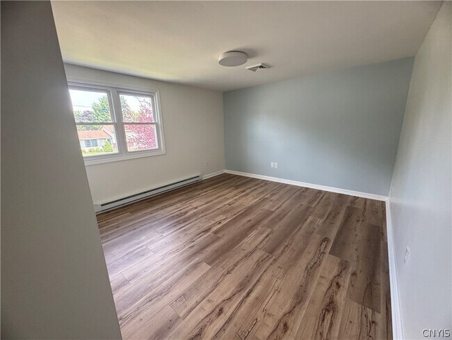 Building Photo - 110 Lake Country Dr