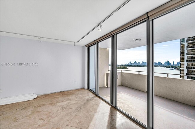 Building Photo - 11 Island Ave