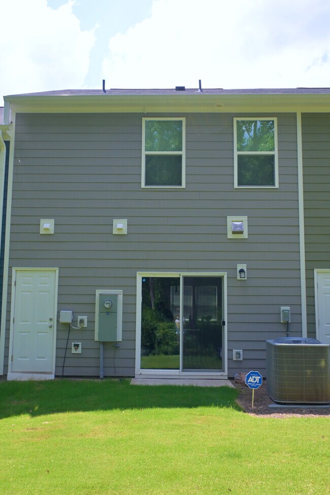 Building Photo - 3096 Spline Cir