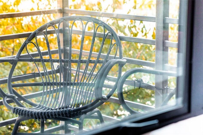 Building Photo - 49 Navasota St