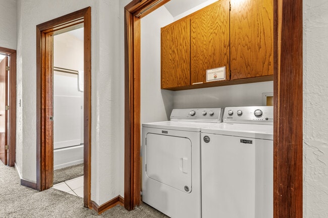 Building Photo - 18066 E Butte Ln