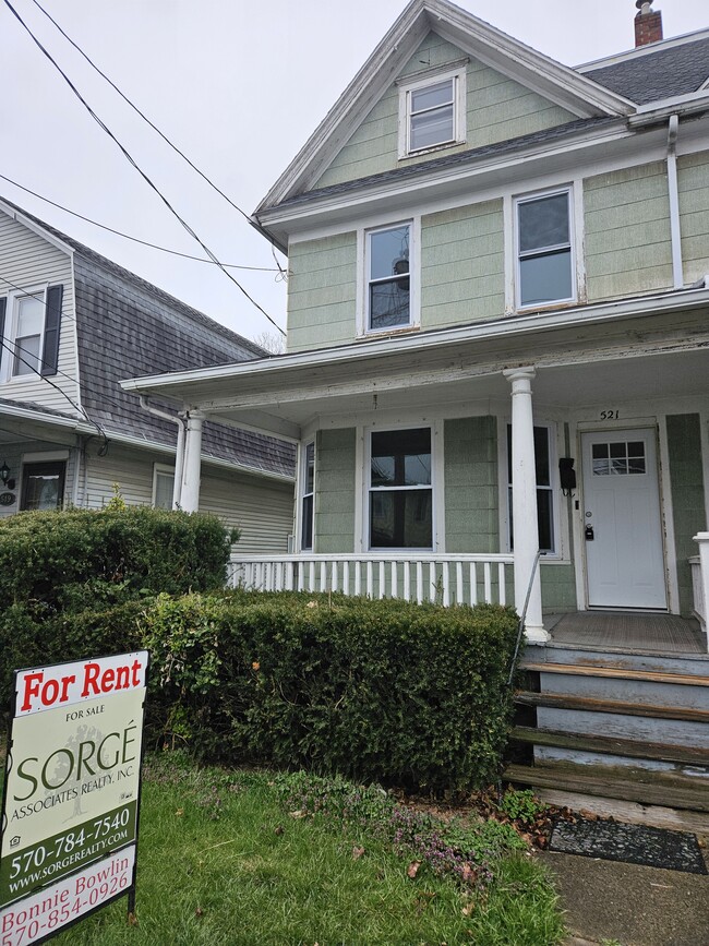 Building Photo - 521 E 3rd St