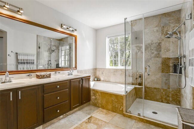 Building Photo - 4322 Fox Ridge Dr