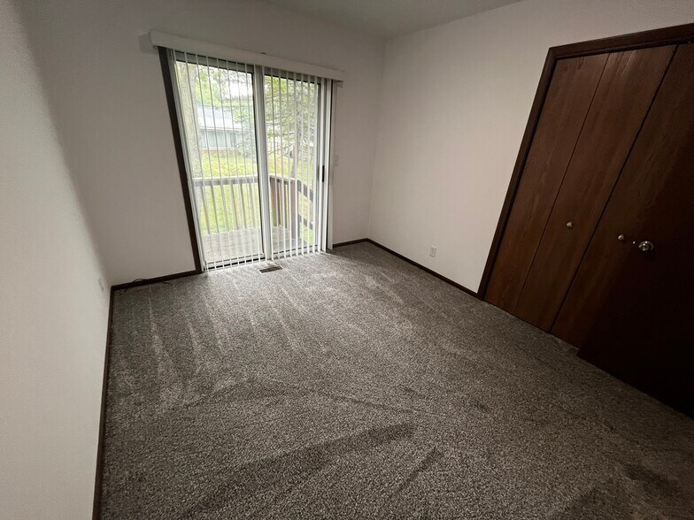 Building Photo - 227 Felch St