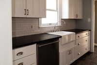 Building Photo - 5301 Graceland Ave