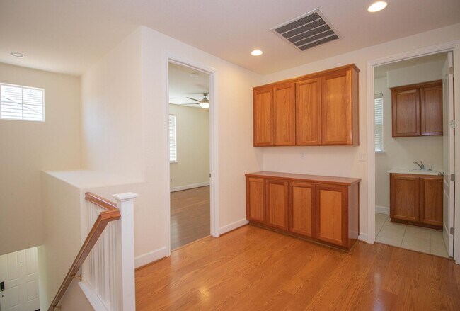 Building Photo - 4 Bedroom 3 Bathroom House | AMSI | Alexandr Metlinski