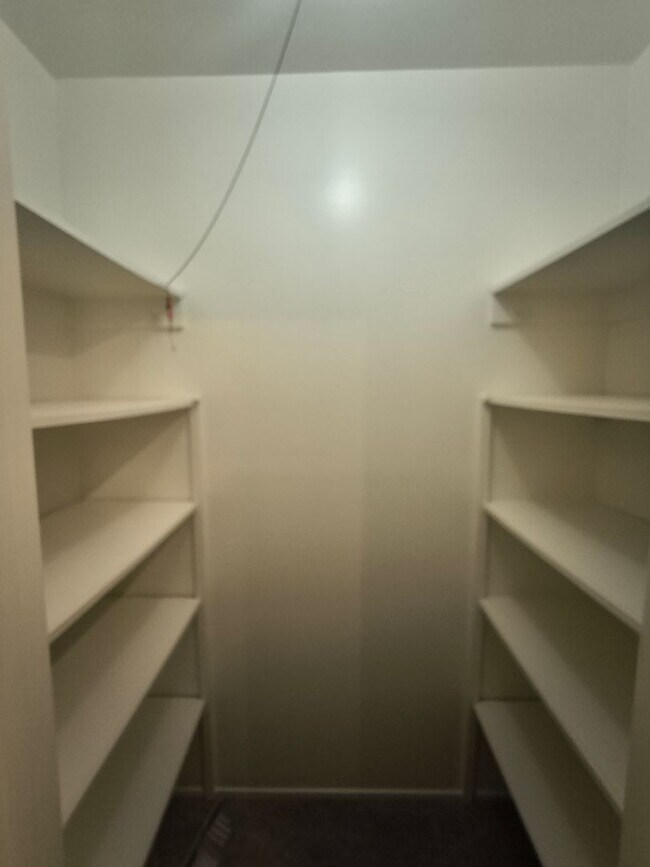 Building Photo - TOP FLOOR 1BD/1BATH Condo Available For Rent at the Watergate Community in Emeryville!!!!
