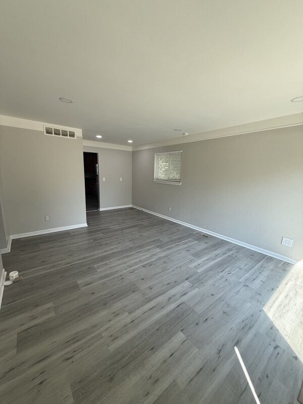 Building Photo - 4712 Weddel St