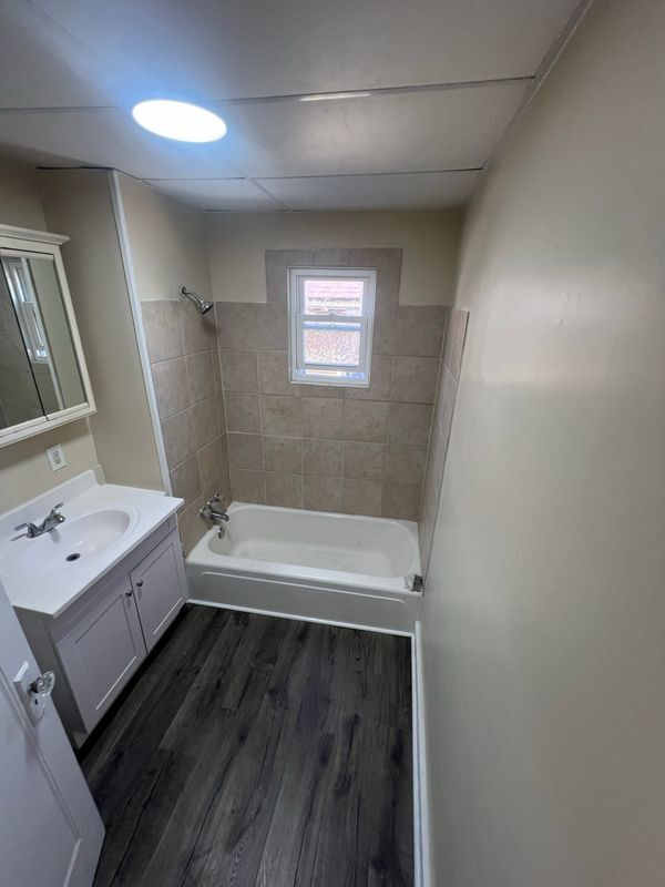 Building Photo - 808 Waverly Pl